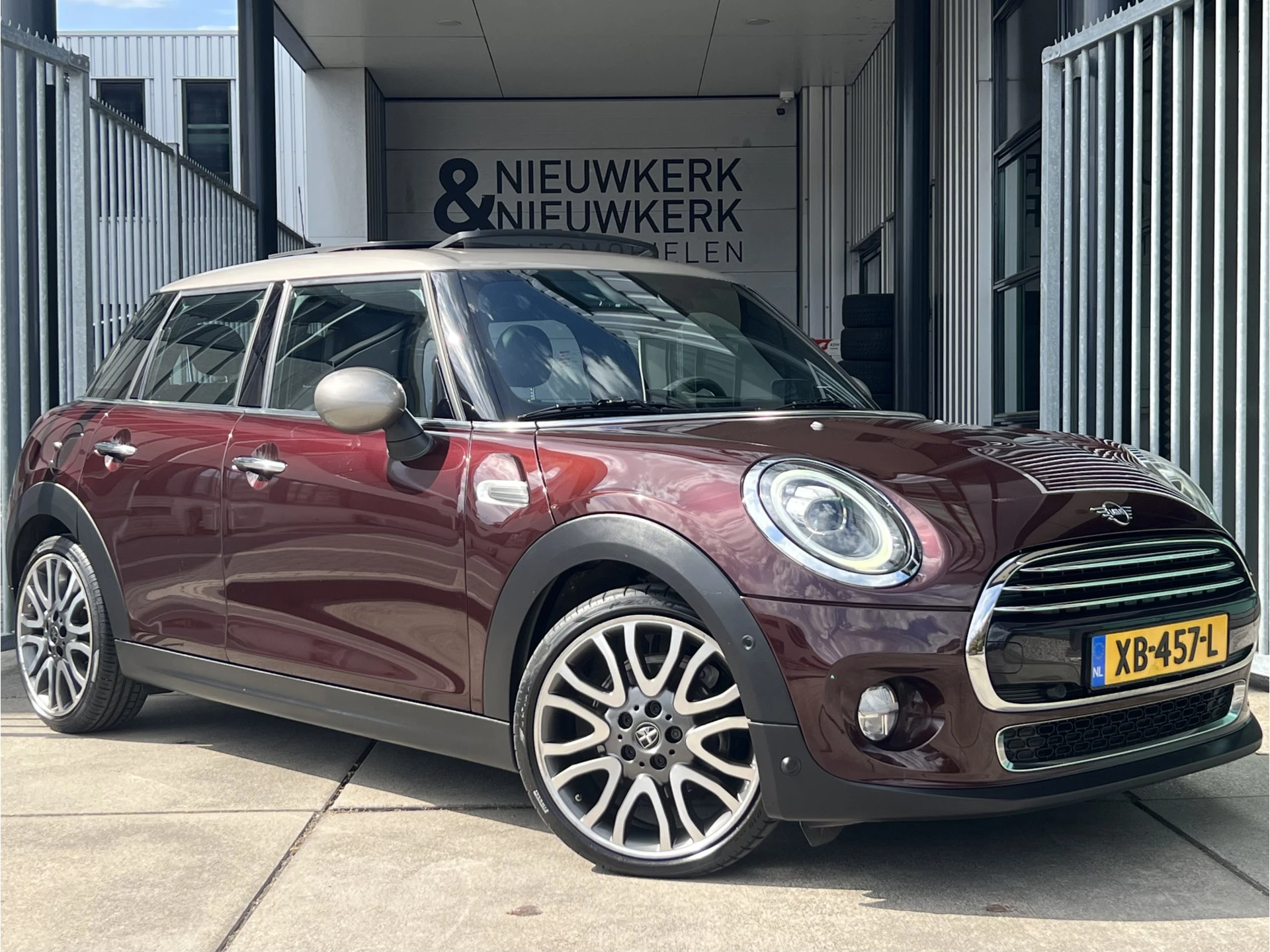 Hoofdafbeelding MINI 5-deurs