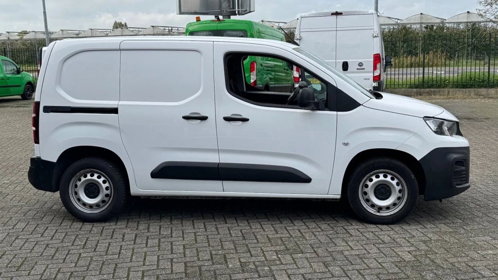 Hoofdafbeelding Peugeot Partner