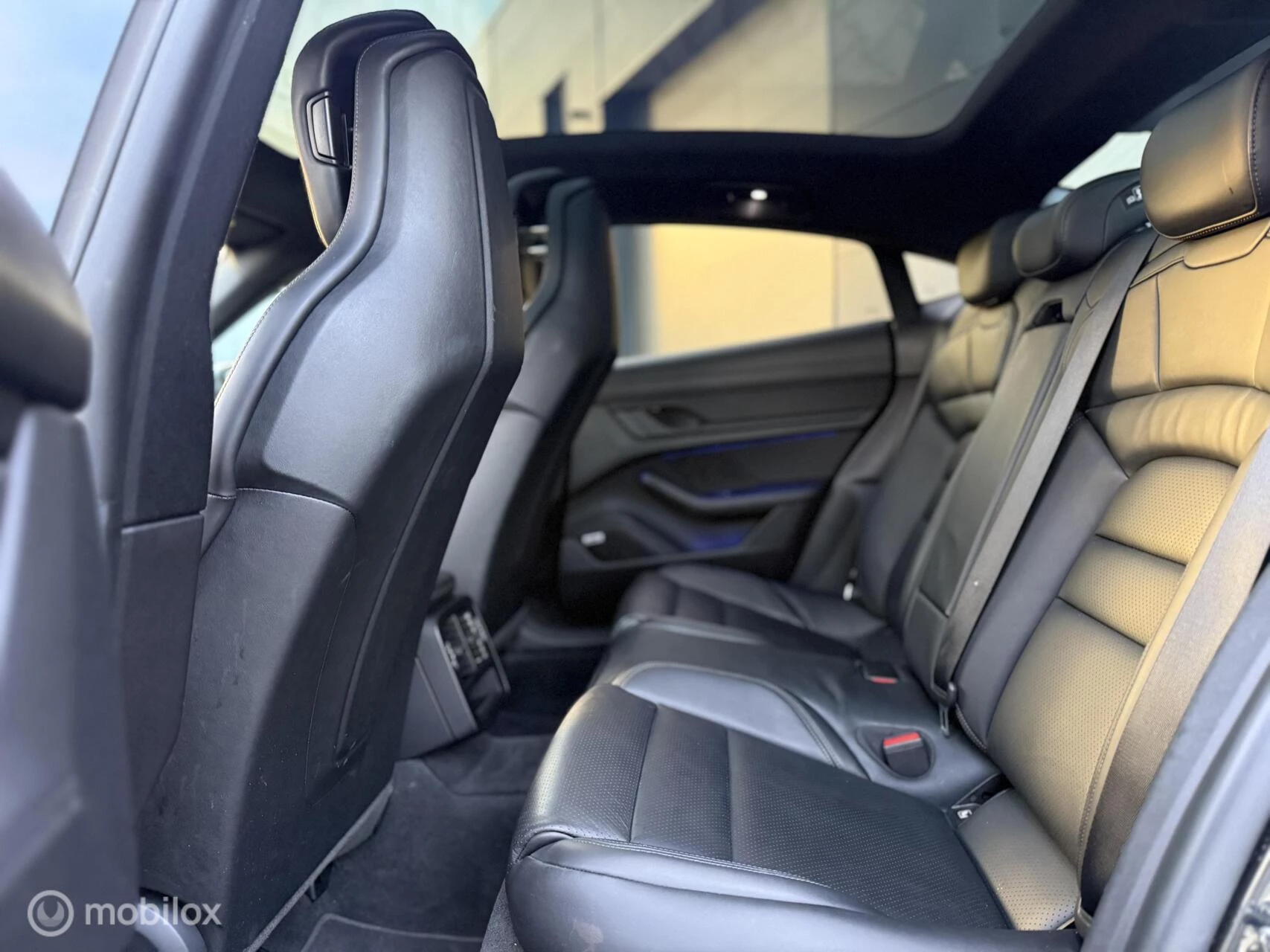 Hoofdafbeelding Porsche Taycan