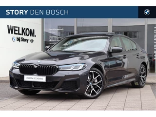 Hoofdafbeelding BMW 5 Serie BMW 5 Serie 530e High Executive M Sport Automaat / Schuif-kanteldak / Laserlight / Achteruitrijcamera / Comfort Access / Stuurverwarming / Head-Up / Adaptief onderstel