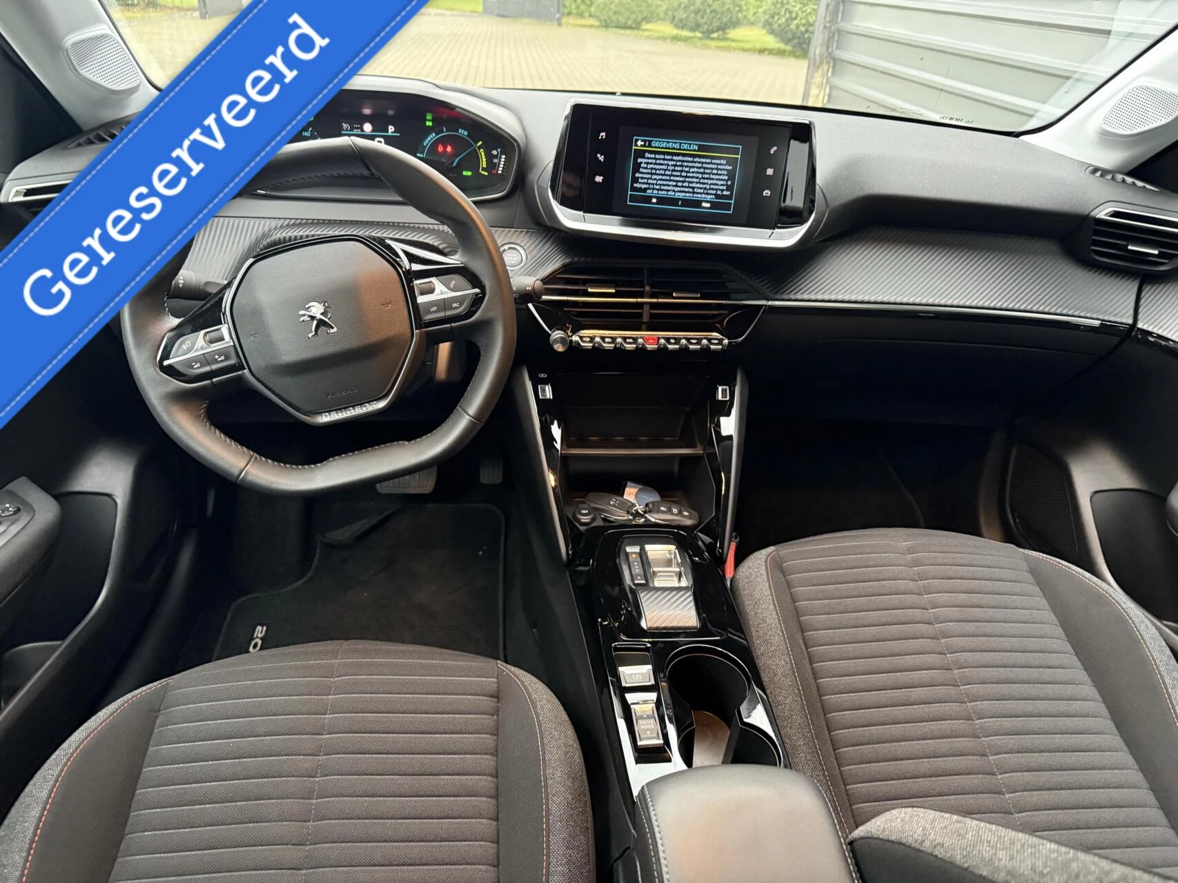 Hoofdafbeelding Peugeot e-208