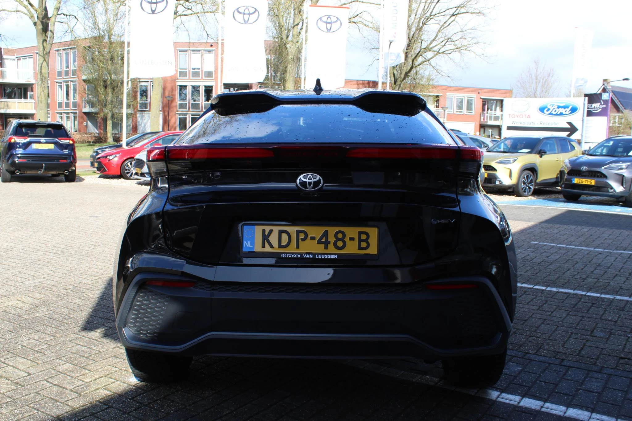 Hoofdafbeelding Toyota C-HR