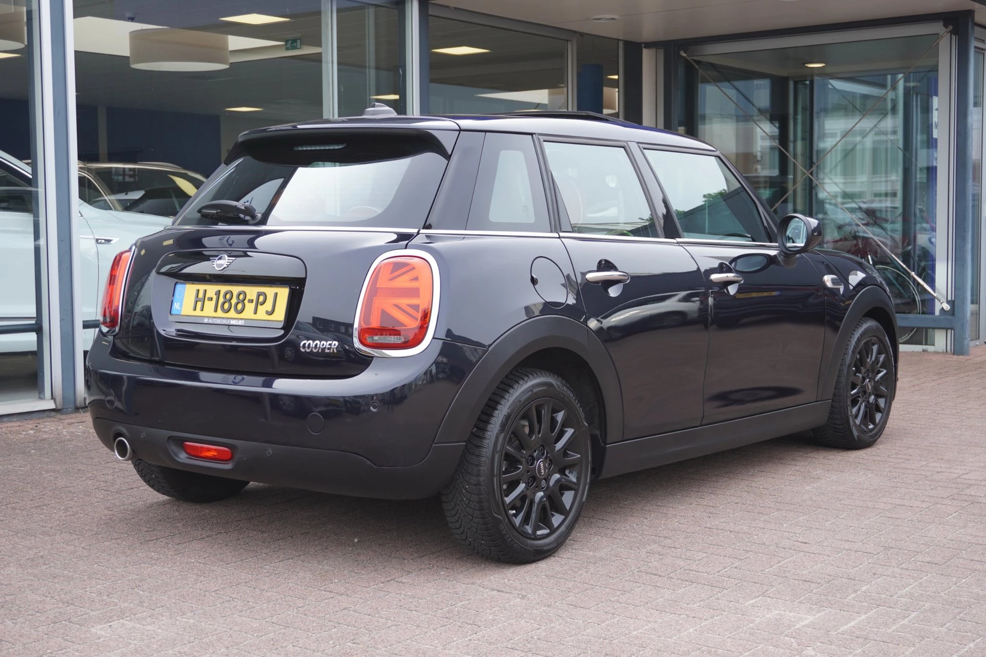 Hoofdafbeelding MINI 5-deurs