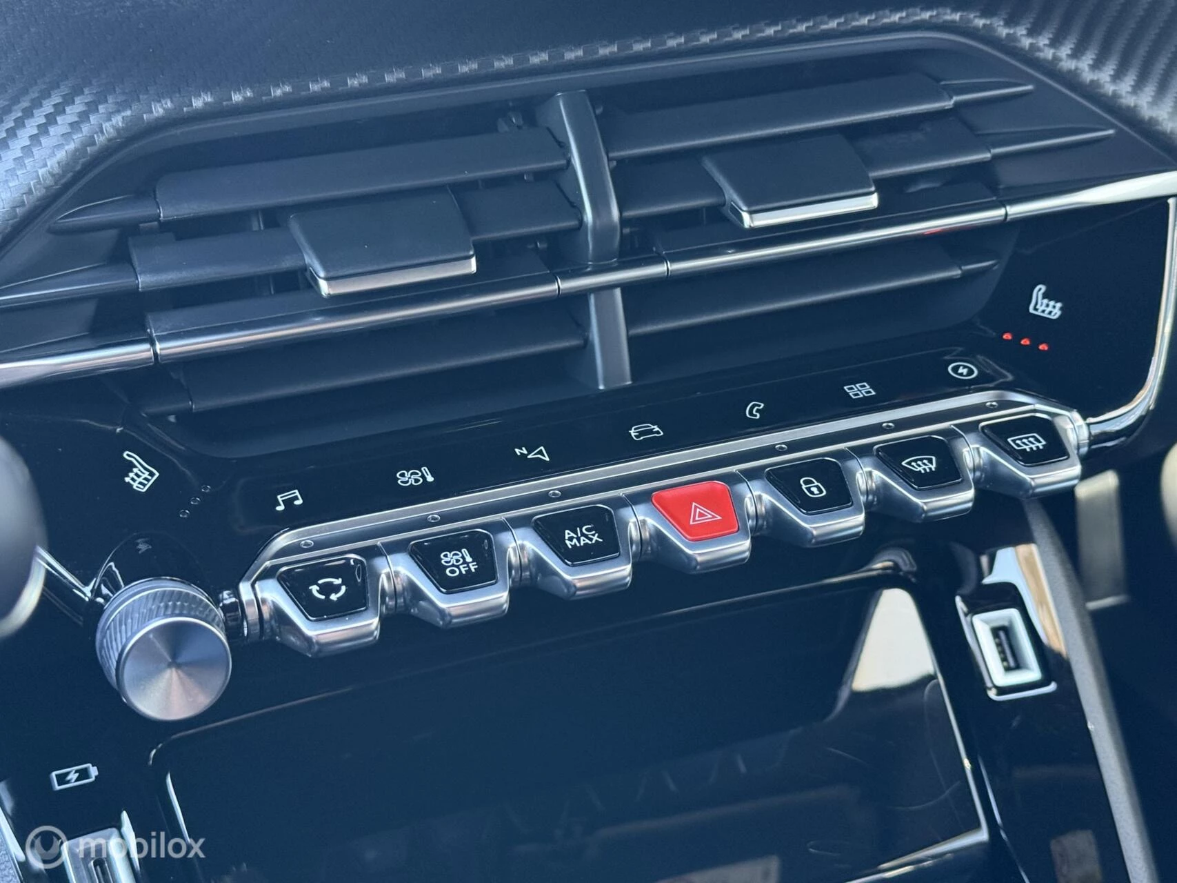 Hoofdafbeelding Peugeot e-208