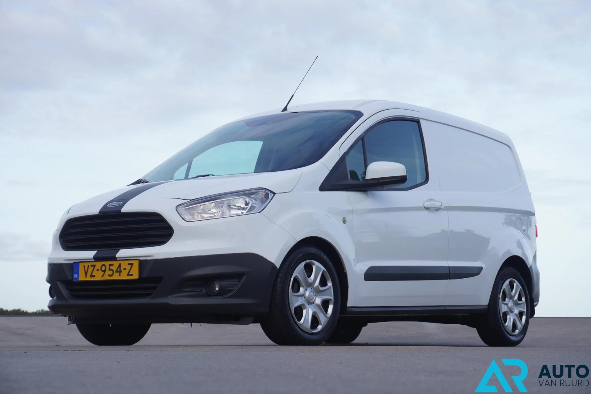 Hoofdafbeelding Ford Transit Courier