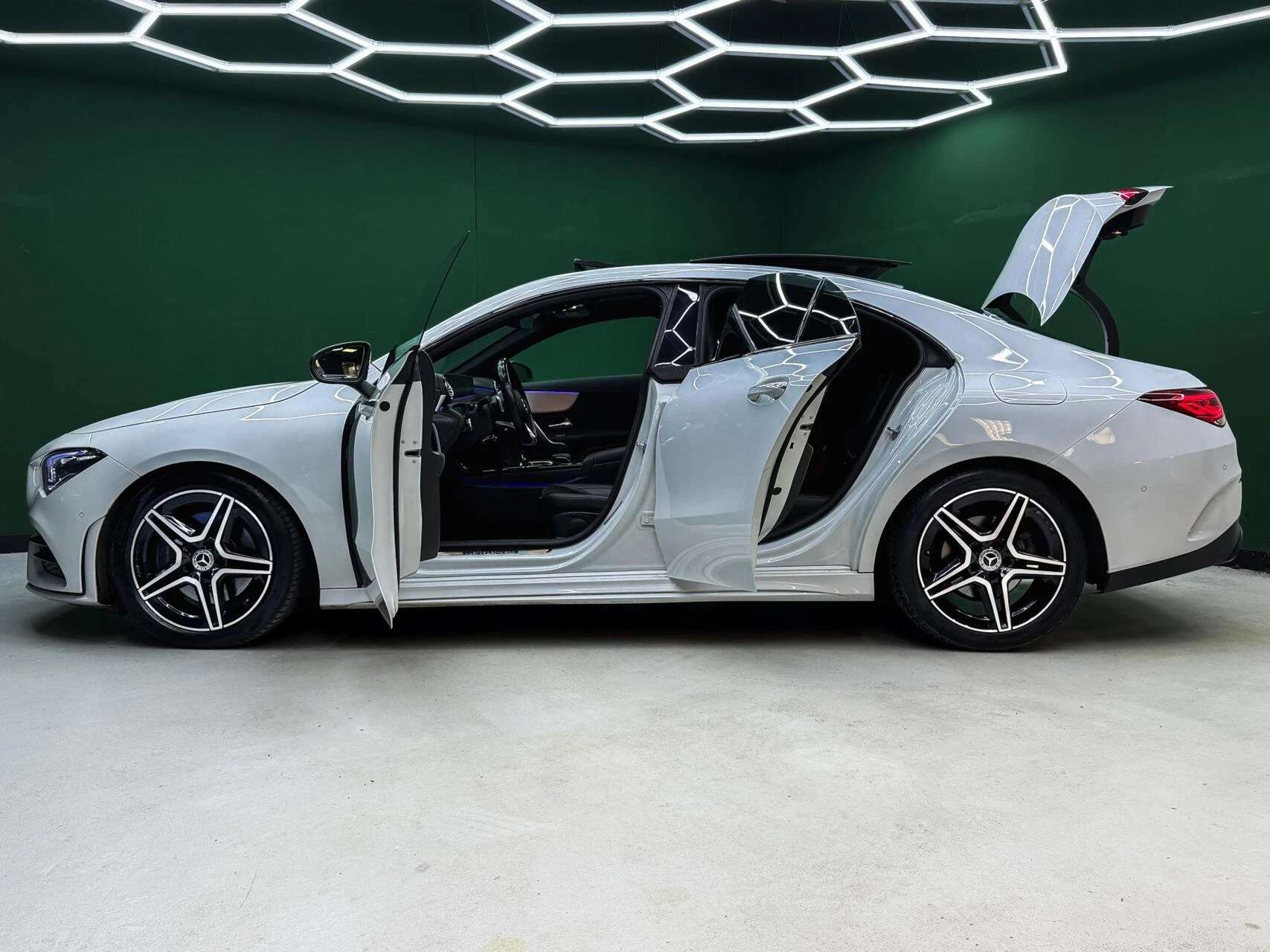 Hoofdafbeelding Mercedes-Benz CLA