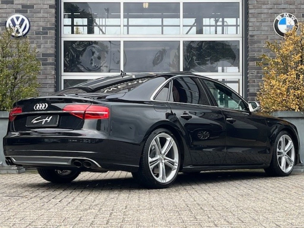 Hoofdafbeelding Audi S8