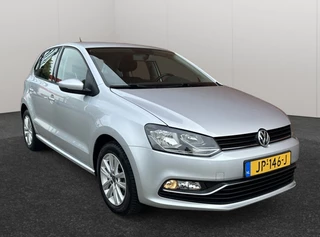 Hoofdafbeelding Volkswagen Polo Volkswagen Polo 1.2 TSI First Edition Blue Motion Compact, Comfortabel & Complee