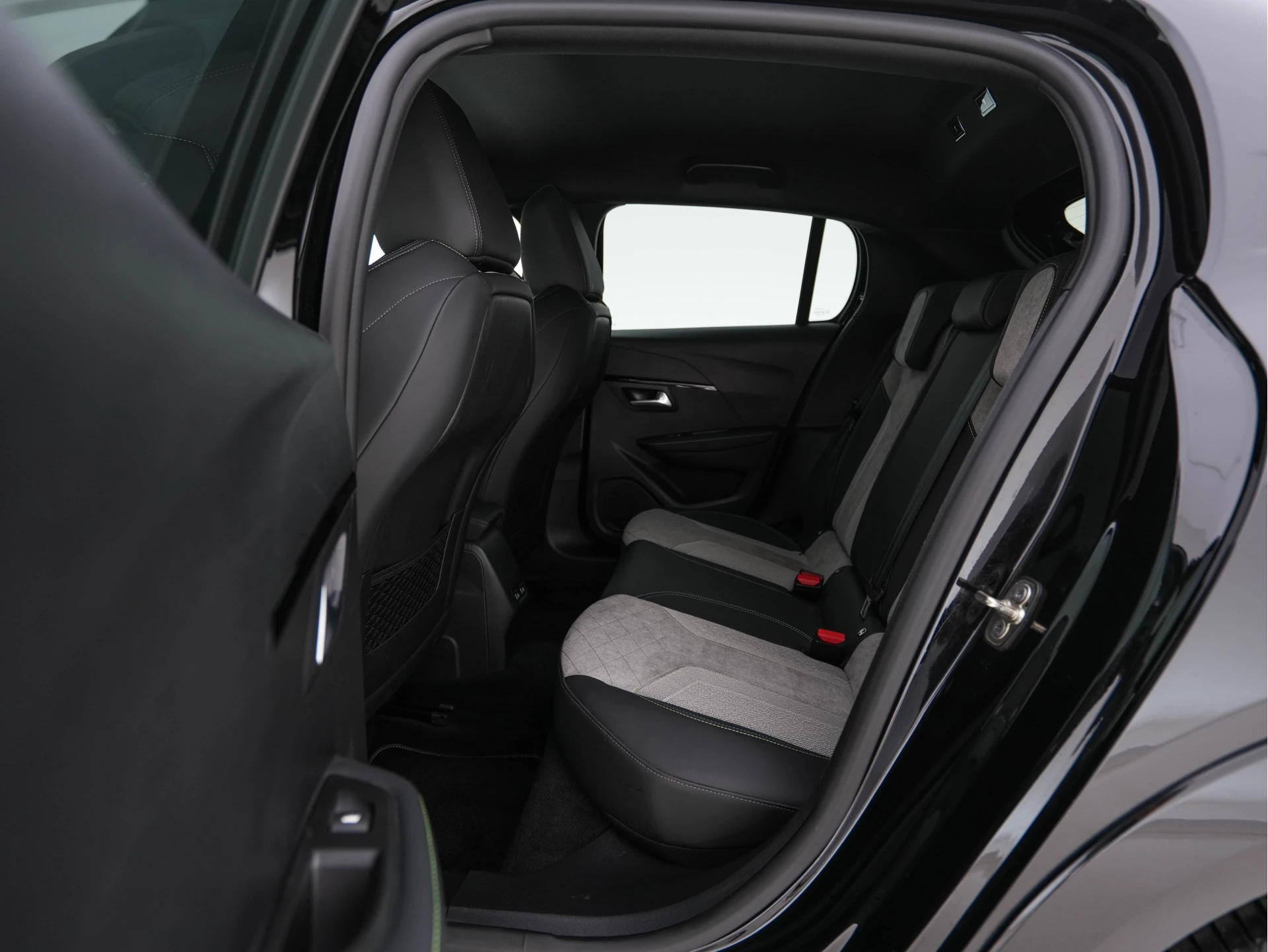 Hoofdafbeelding Peugeot e-208