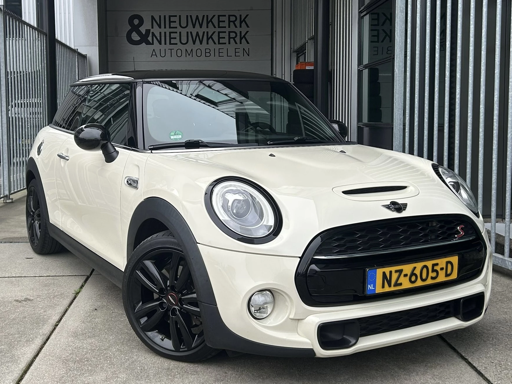 Hoofdafbeelding MINI Cooper S