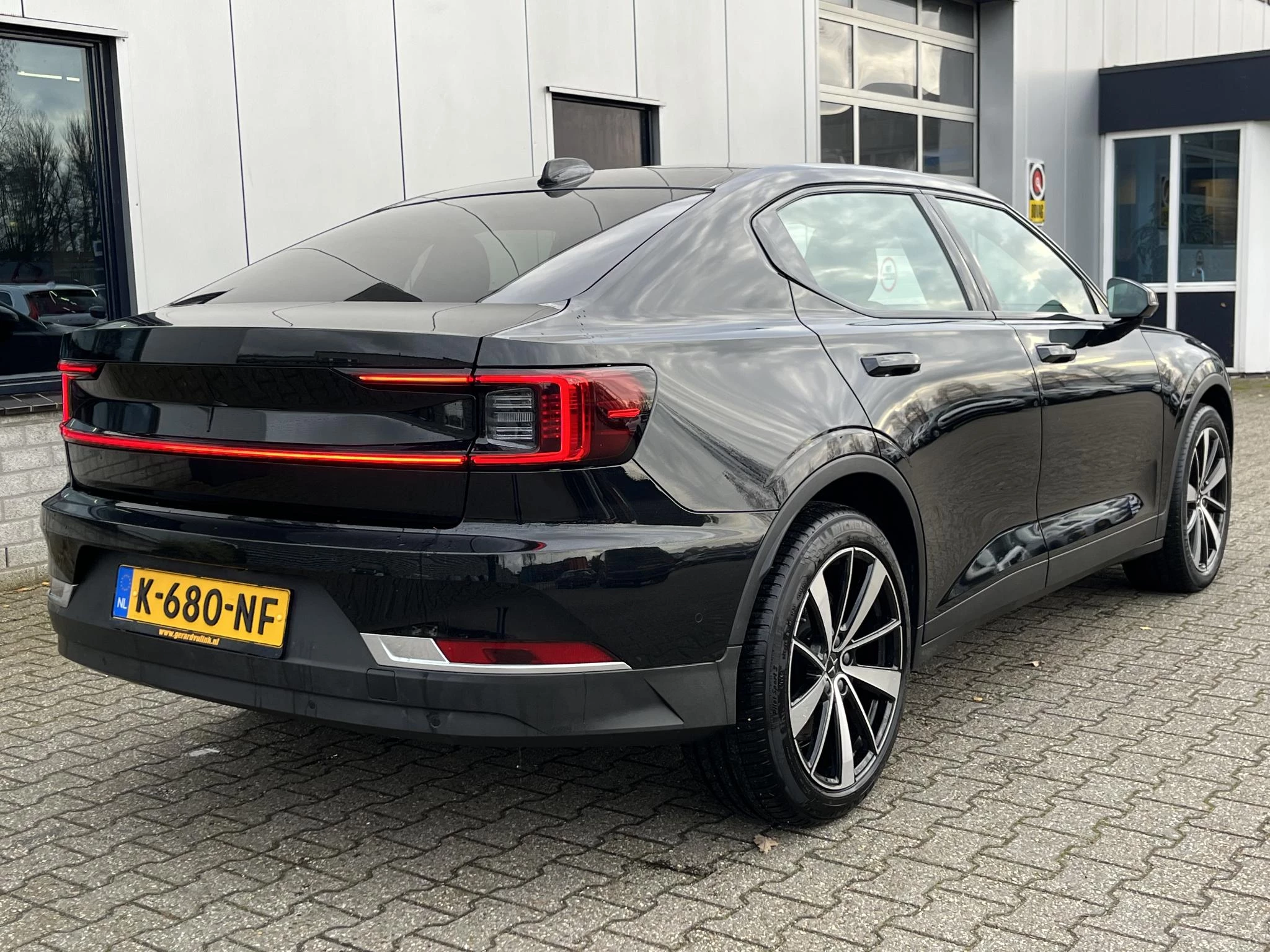 Hoofdafbeelding Polestar 2