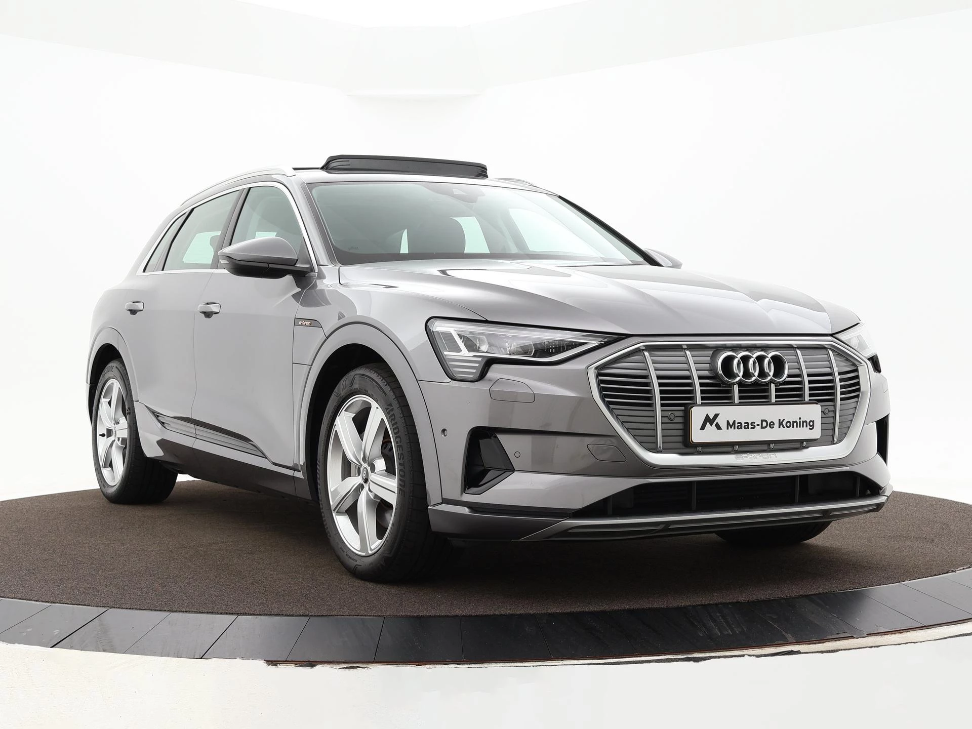 Hoofdafbeelding Audi e-tron