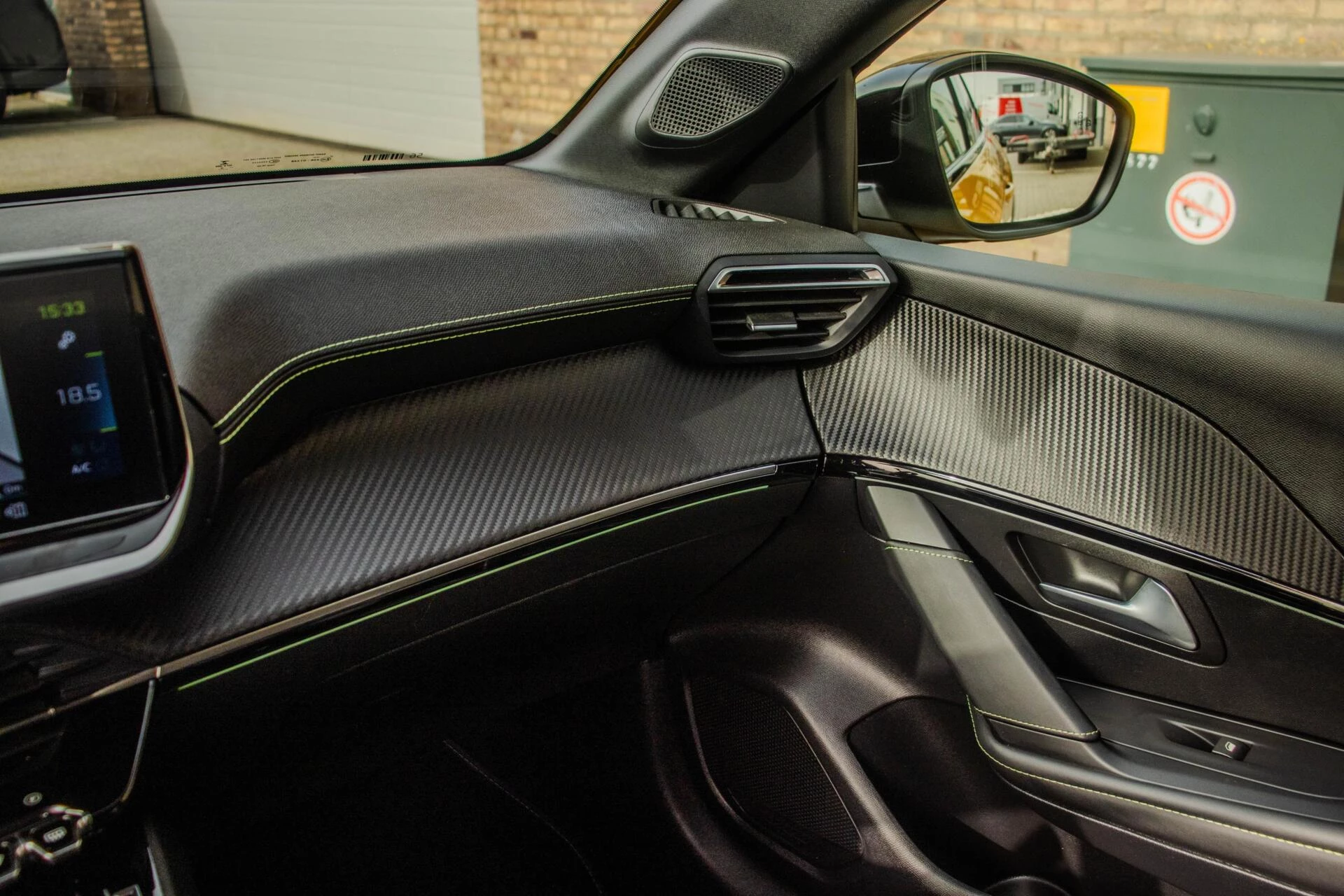 Hoofdafbeelding Peugeot e-208