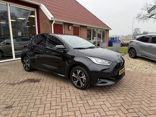 Toyota Yaris 1.5 HYBRID 5-DRS DYNAMIC AUTOMAAT! LUXE UITVOERING NIEUWE AUTO!