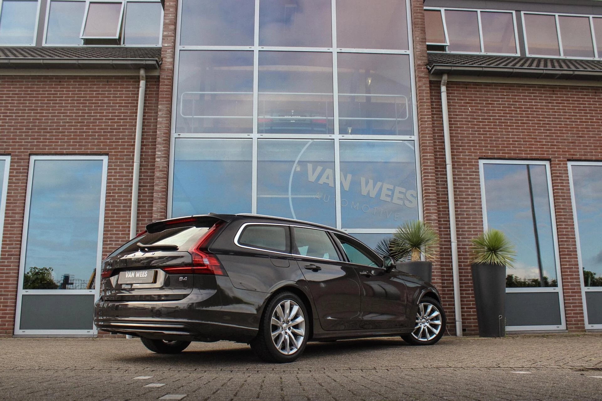 Hoofdafbeelding Volvo V90
