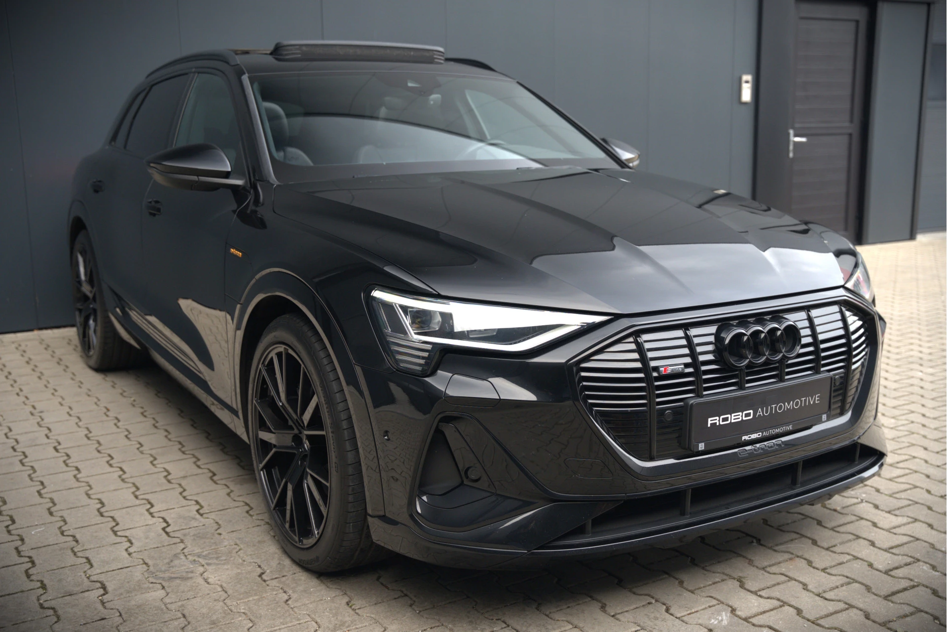 Hoofdafbeelding Audi e-tron