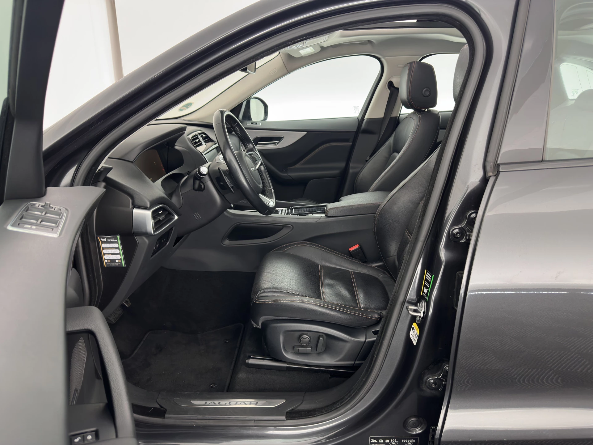 Hoofdafbeelding Jaguar F-PACE