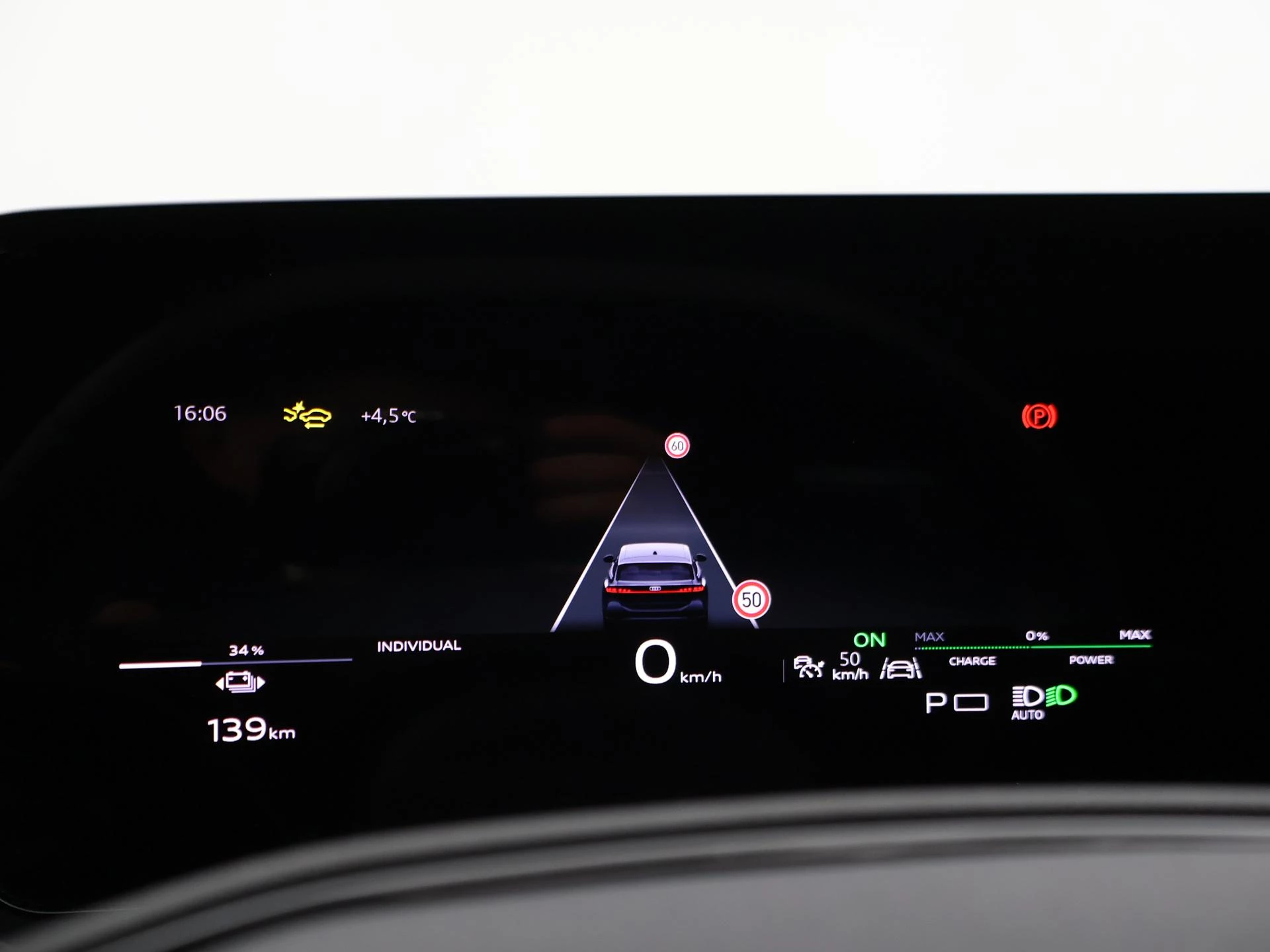 Hoofdafbeelding Audi A6 Avant e-tron