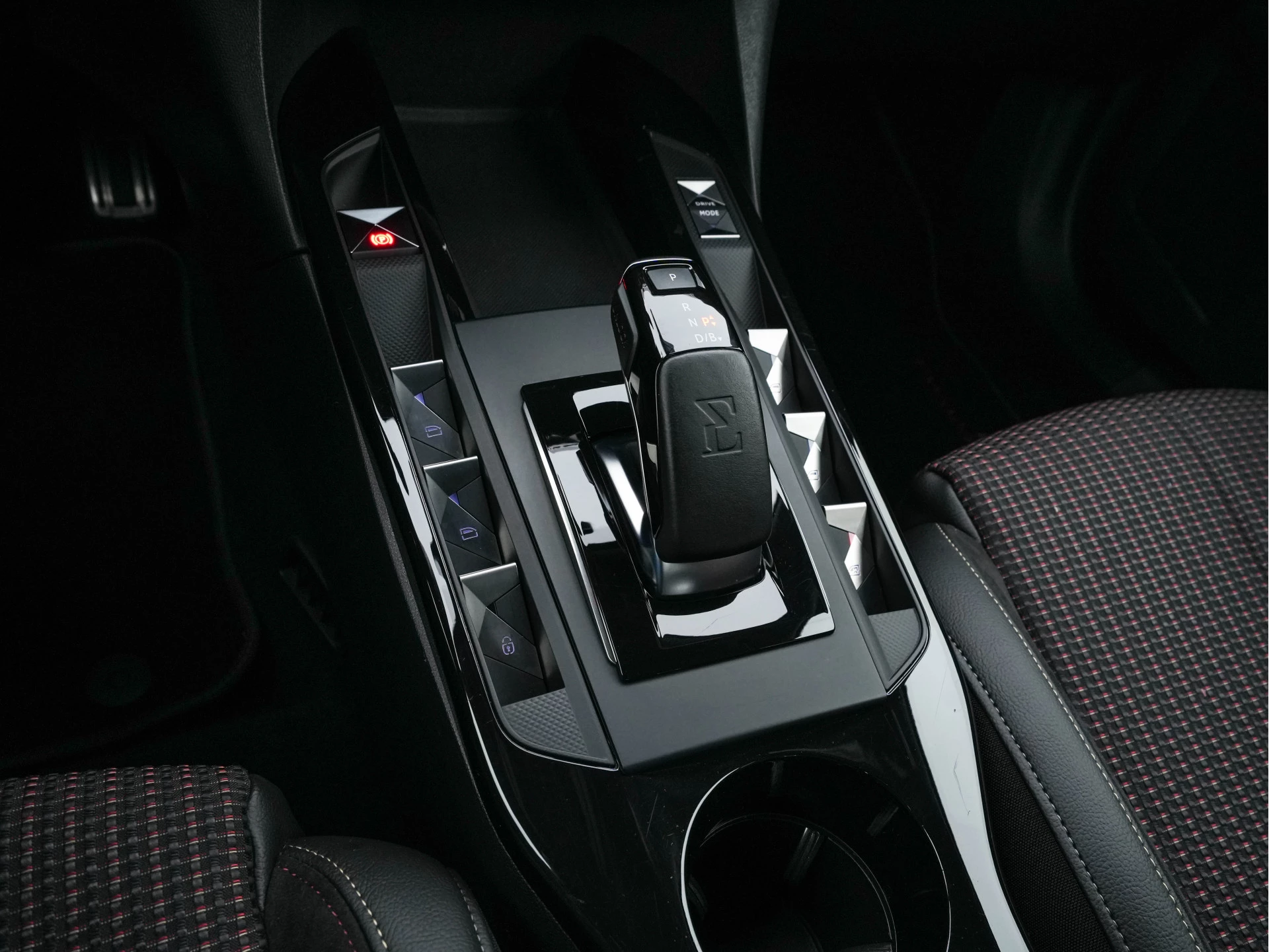 Hoofdafbeelding DS DS 3