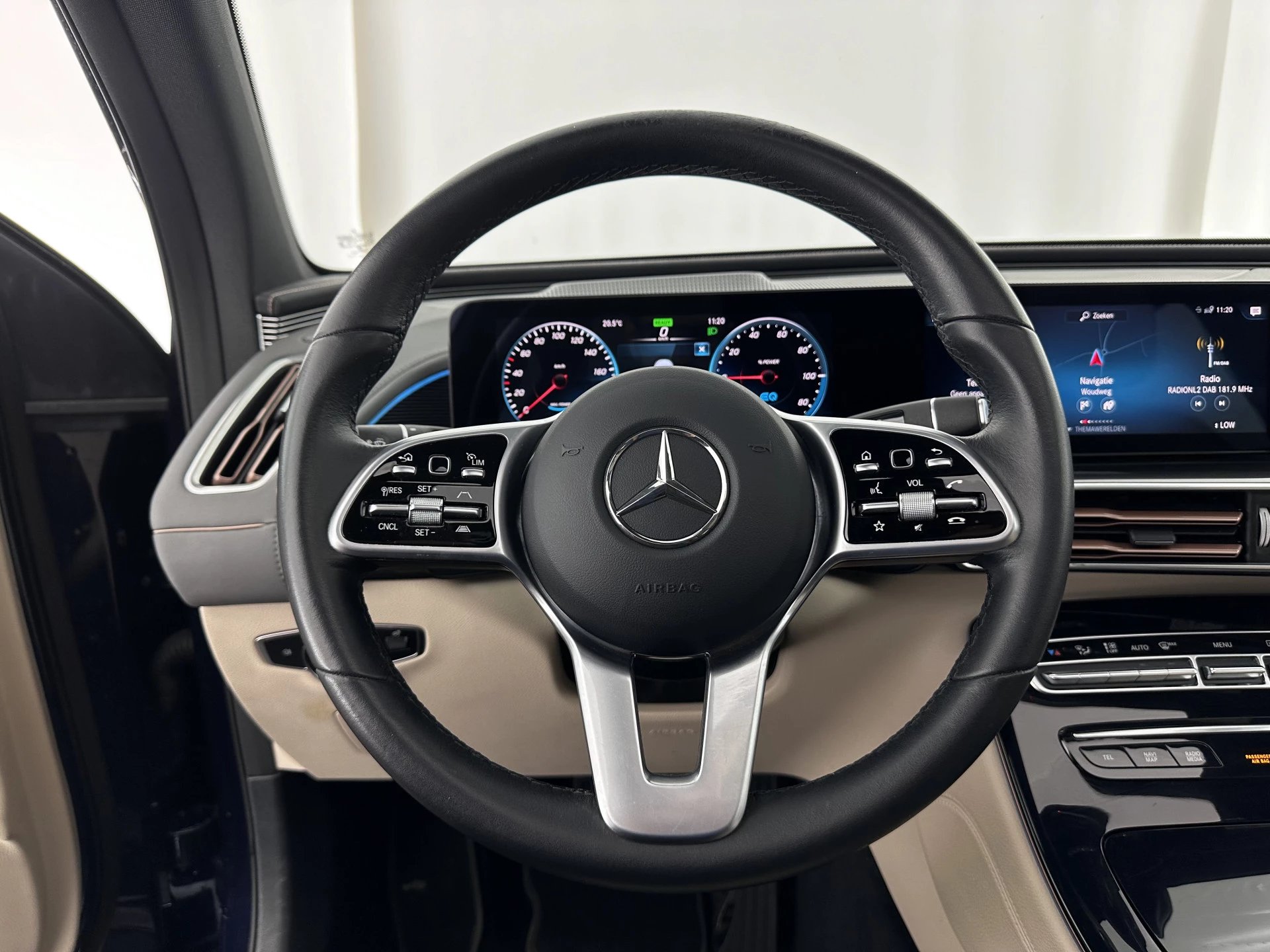 Hoofdafbeelding Mercedes-Benz EQC