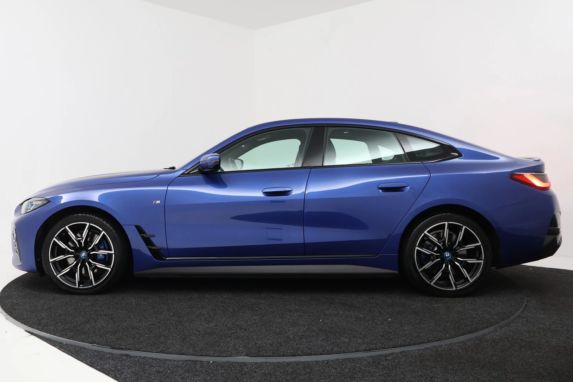 Hoofdafbeelding BMW i4