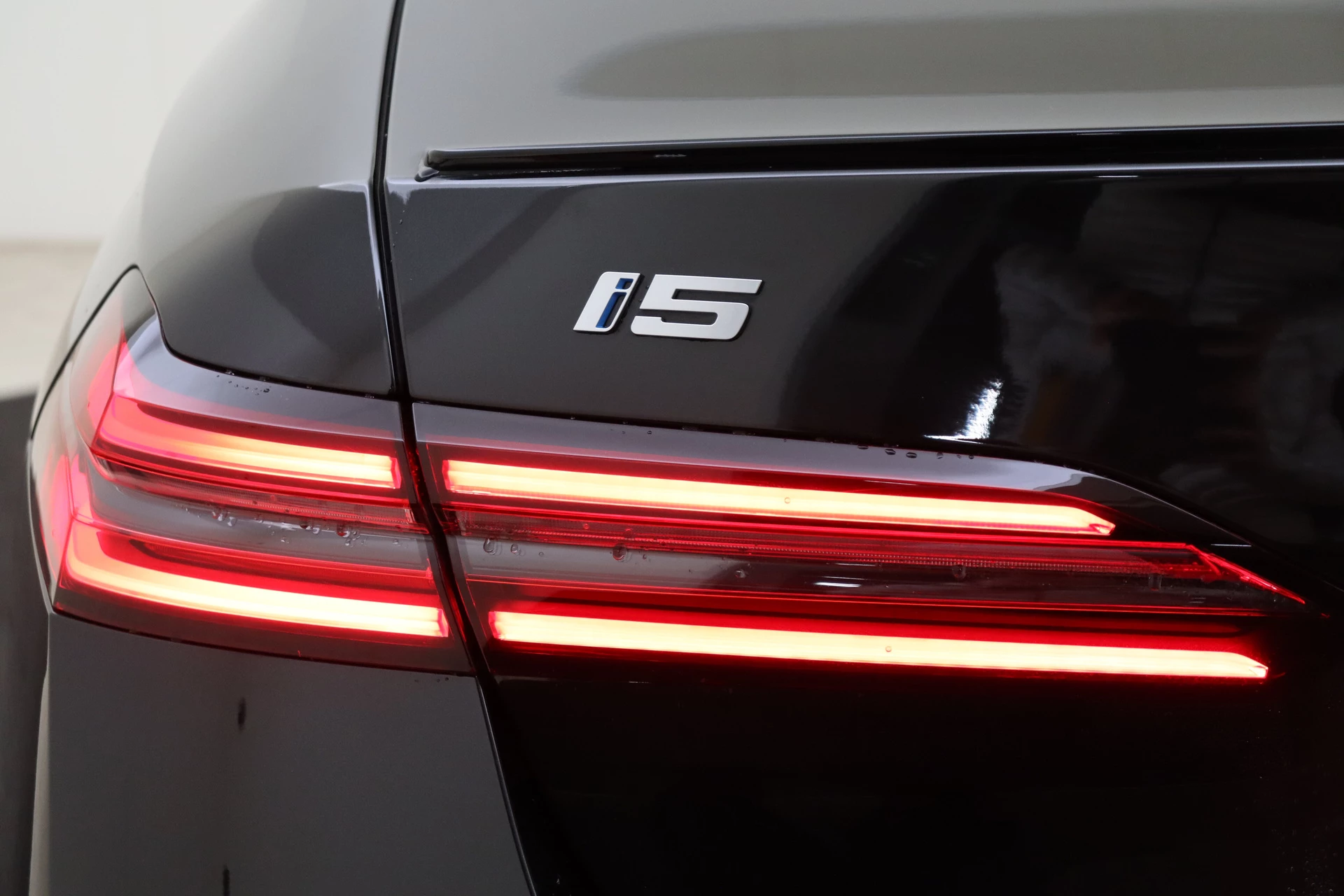 Hoofdafbeelding BMW i5