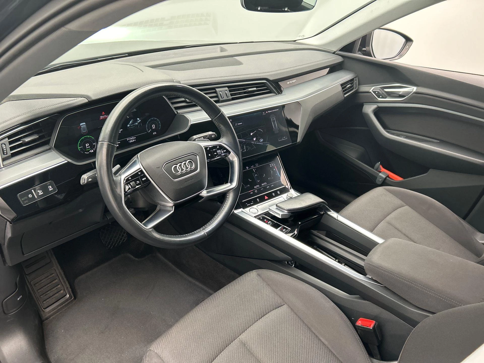 Hoofdafbeelding Audi e-tron