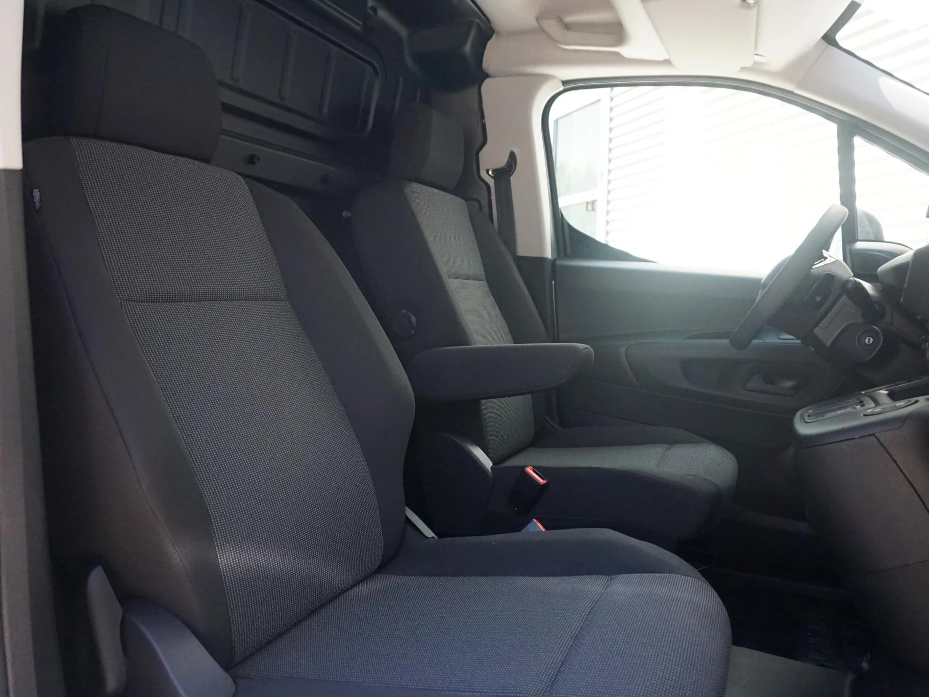 Hoofdafbeelding Peugeot e-Partner