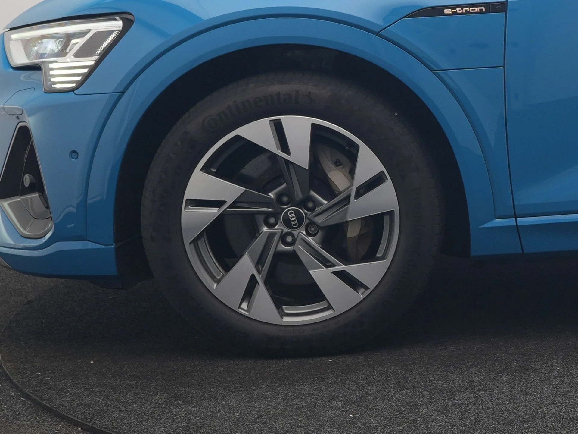 Hoofdafbeelding Audi e-tron