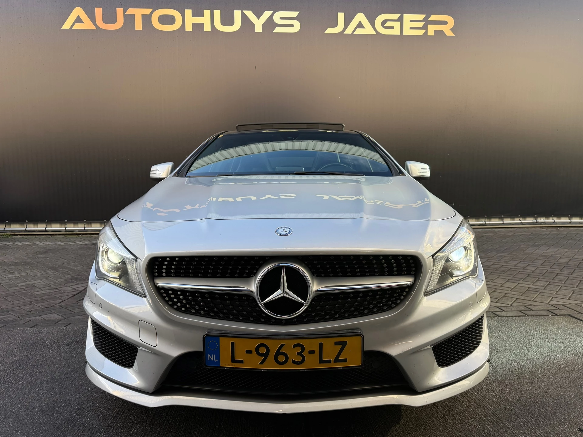 Hoofdafbeelding Mercedes-Benz CLA