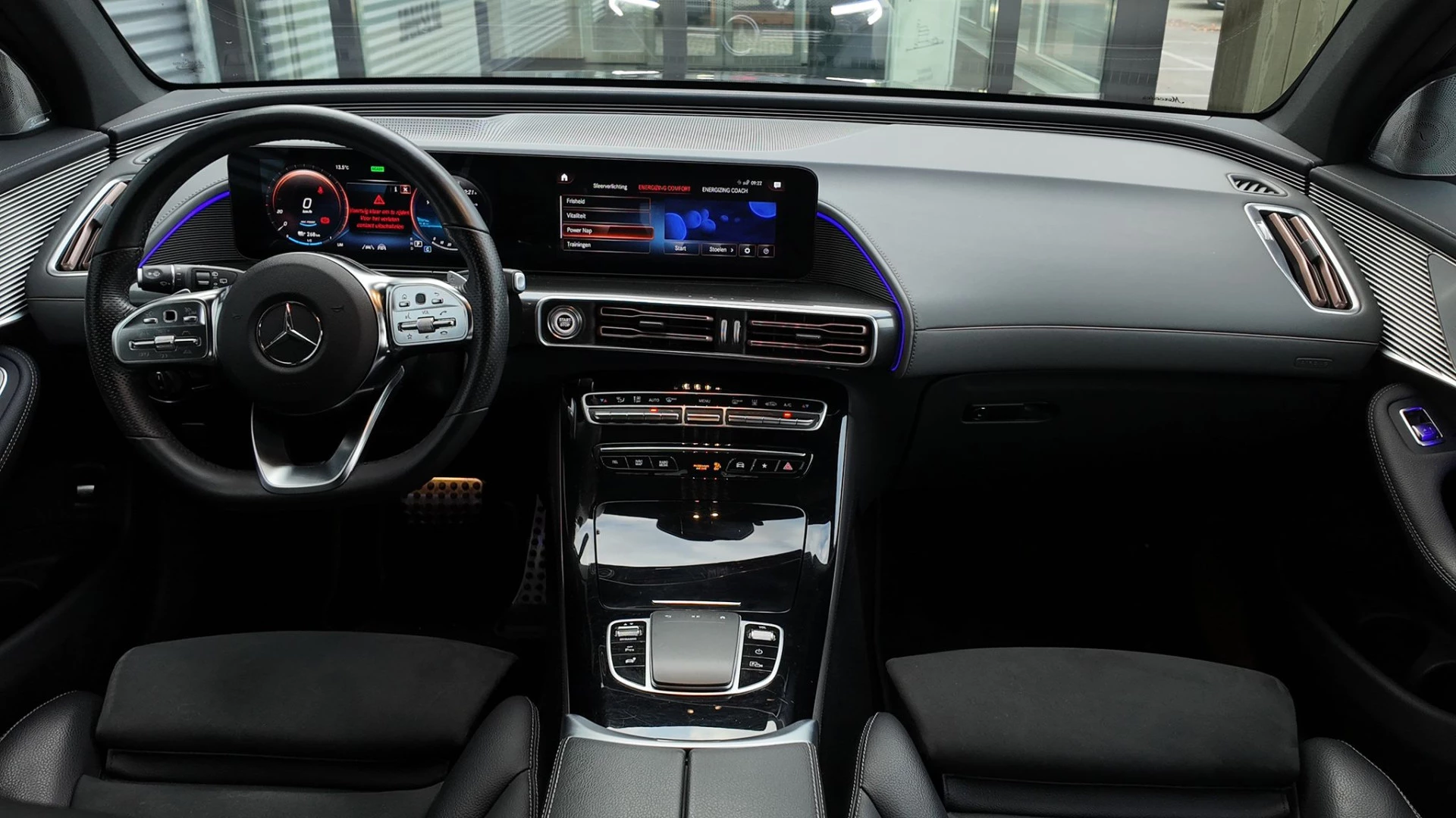 Hoofdafbeelding Mercedes-Benz EQC
