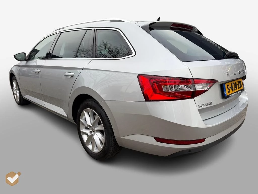 Hoofdafbeelding Škoda Superb