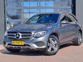 Hoofdafbeelding Mercedes-Benz GLC Mercedes-Benz GLC 250 4MATIC Prestige AMG l Pano l LED l Trekhaak l Stoelverwarming l Camera l LMV l PDC l
