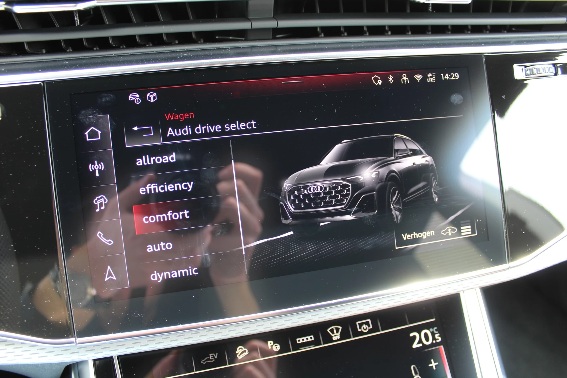 Hoofdafbeelding Audi Q8