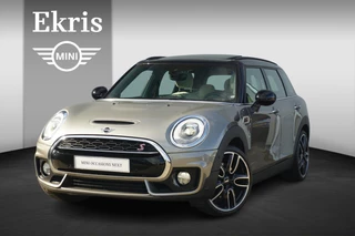 MINI Clubman Cooper S | JCW Pakket / Panoramadak / Harman-Kardon / Comfort Access / Achteruitrijcamera / Comfortstoelen / | 19 Inch /
