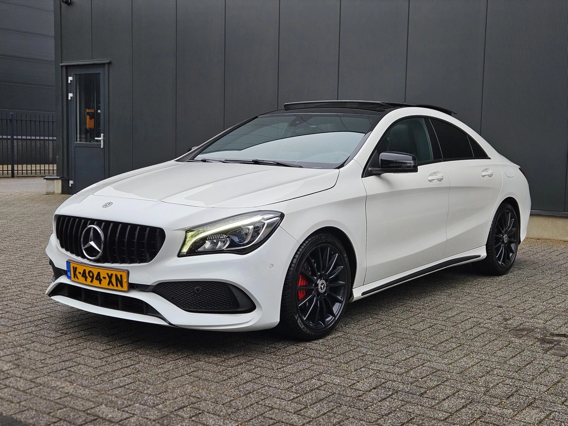 Hoofdafbeelding Mercedes-Benz CLA