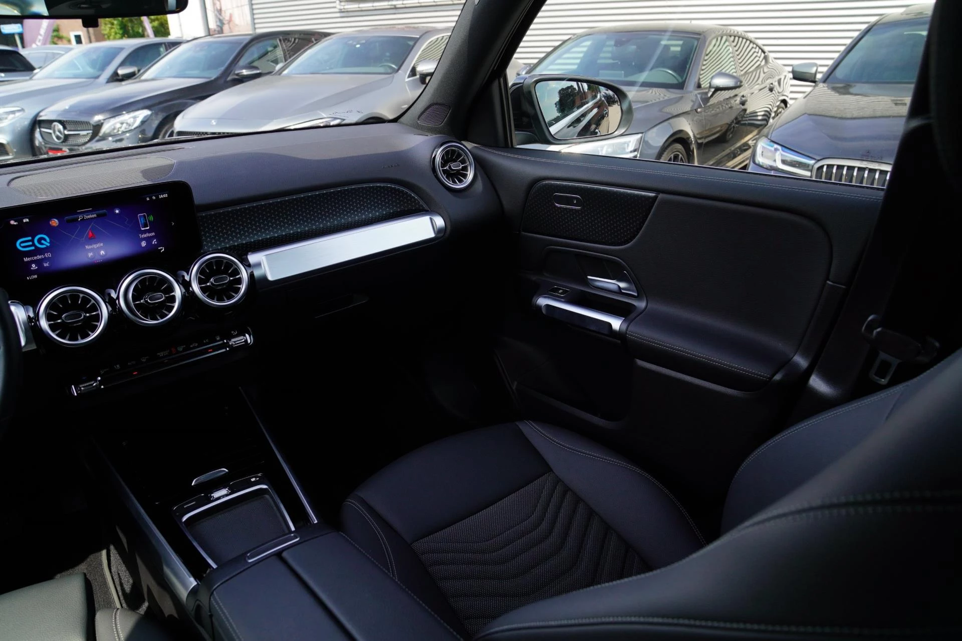 Hoofdafbeelding Mercedes-Benz EQB