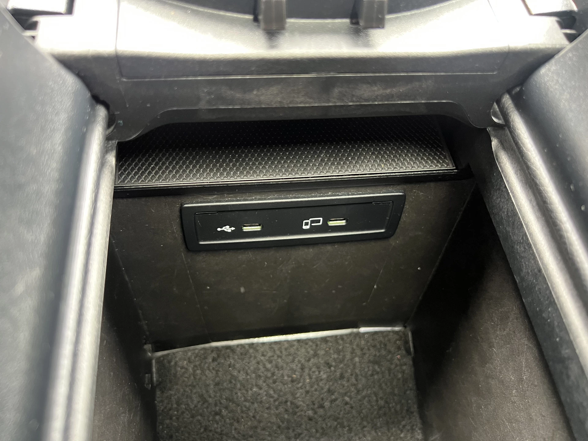 Hoofdafbeelding Mercedes-Benz EQC