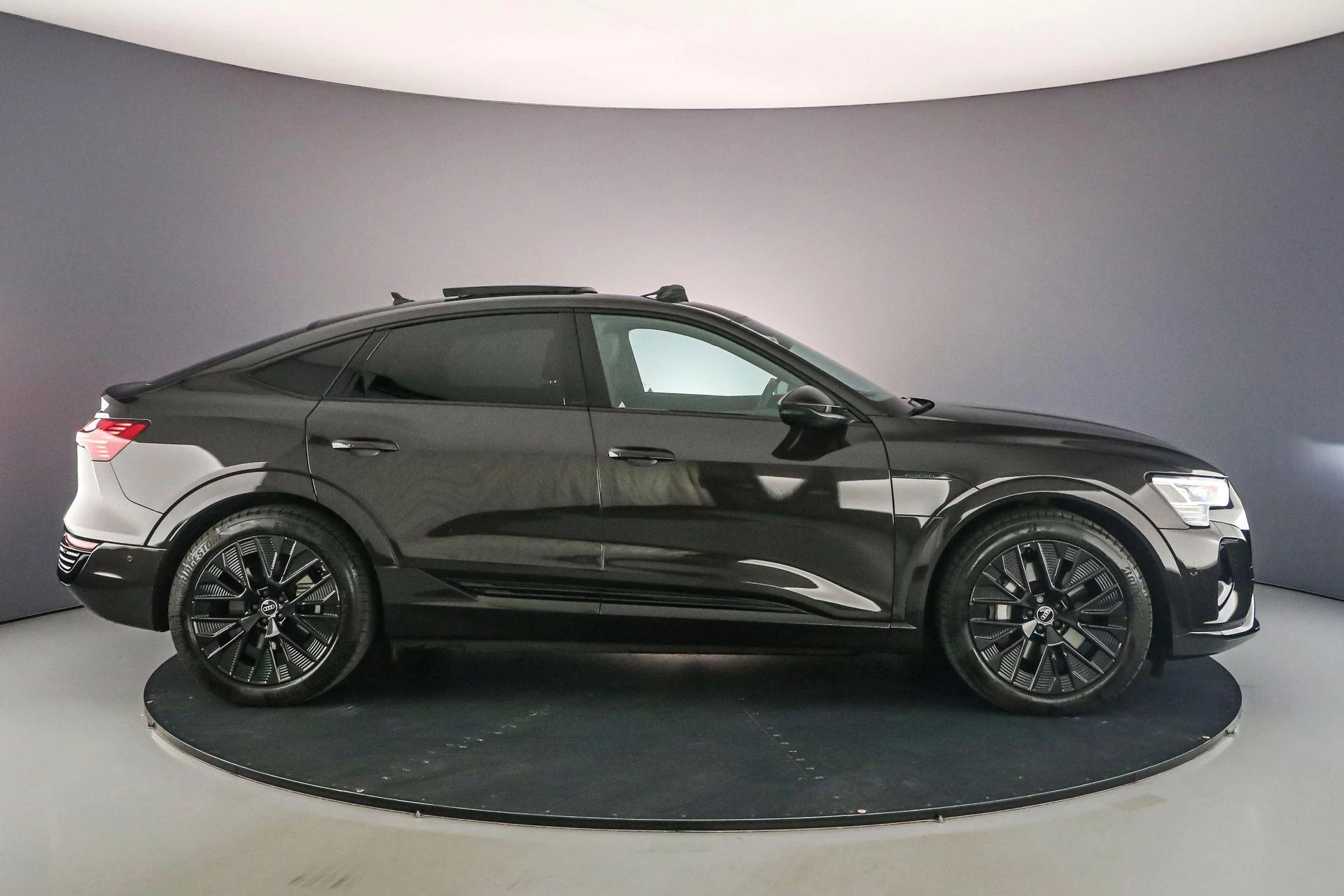 Hoofdafbeelding Audi Q8 e-tron