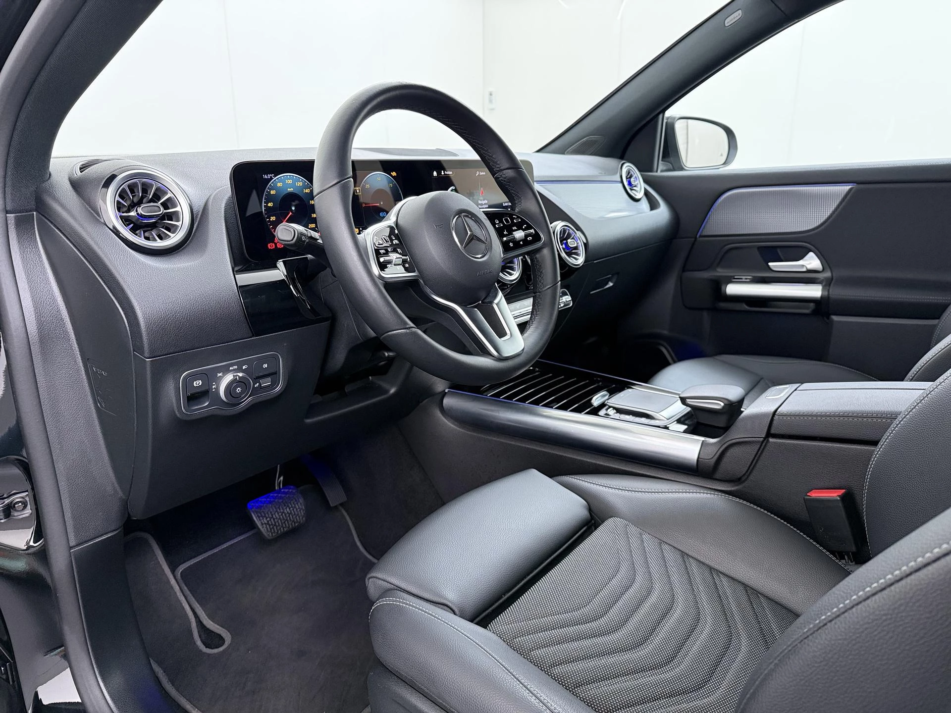 Hoofdafbeelding Mercedes-Benz EQA