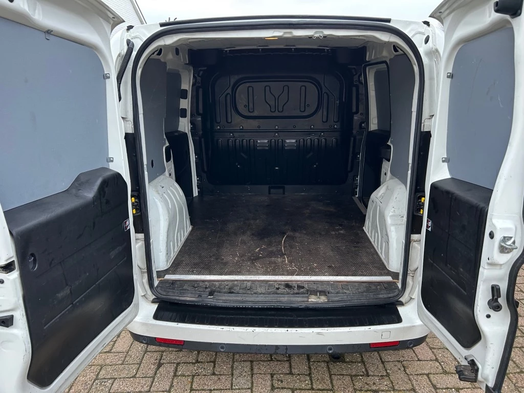 Hoofdafbeelding Opel Combo