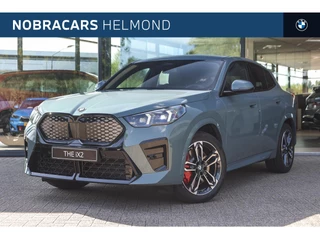 BMW iX2 eDrive20 M Sport / Sportstoelen / Achteruitrijcamera / M Adaptief onderstel / Adaptieve LED / Comfort Access / Stoelverwarming / Harman-Kardon