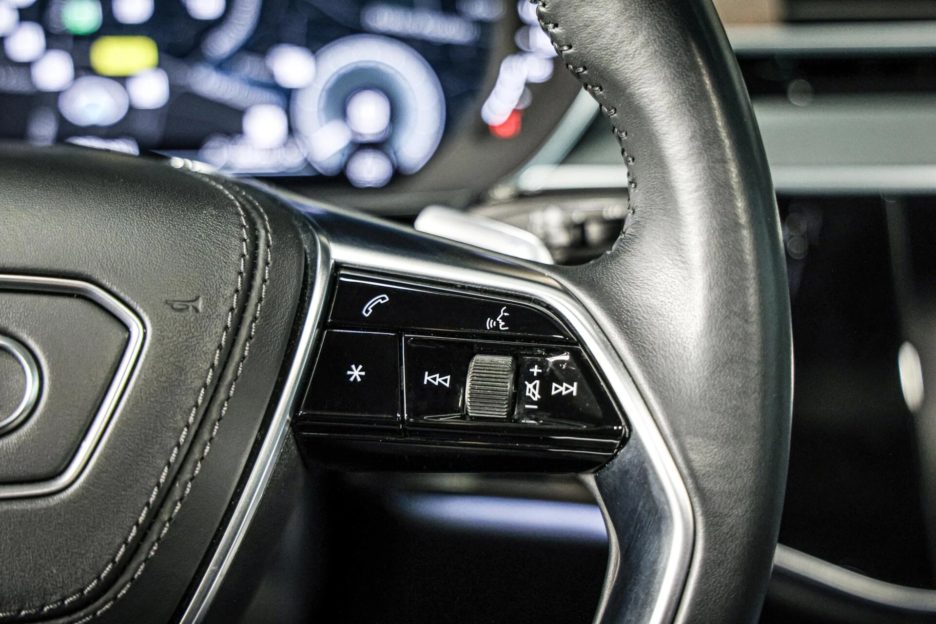 Hoofdafbeelding Audi A8
