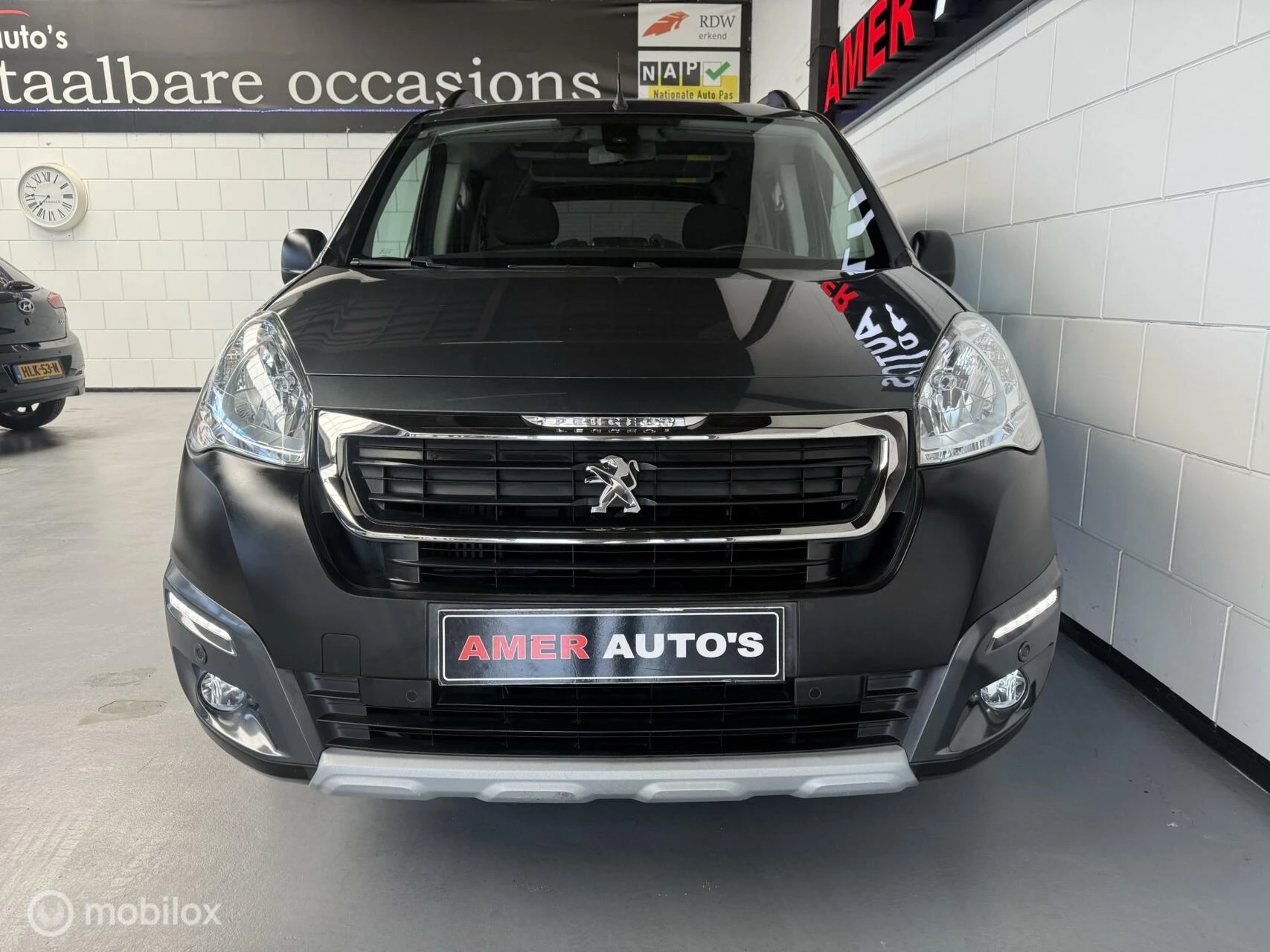Hoofdafbeelding Peugeot Partner