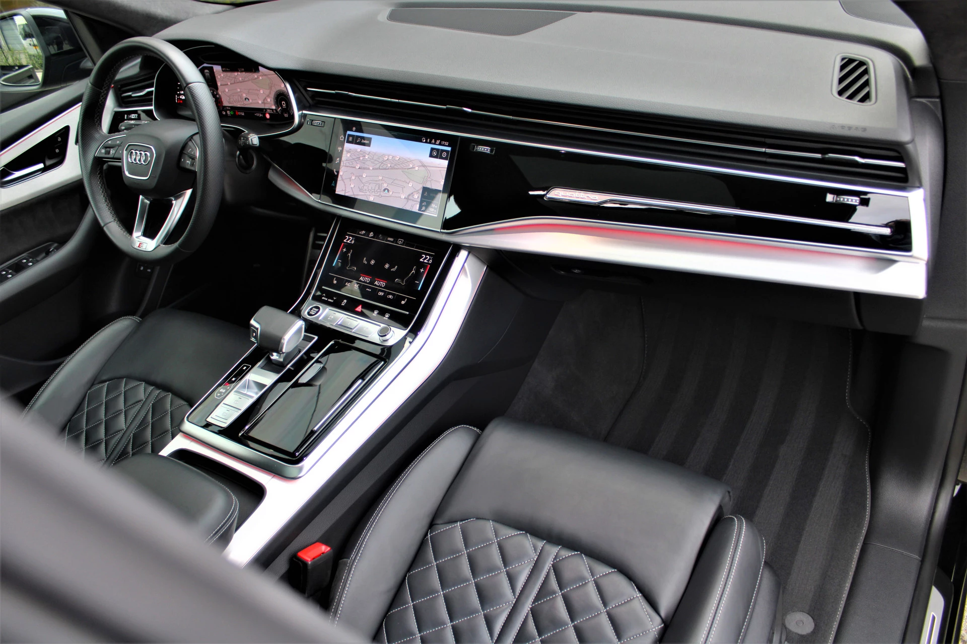 Hoofdafbeelding Audi Q8