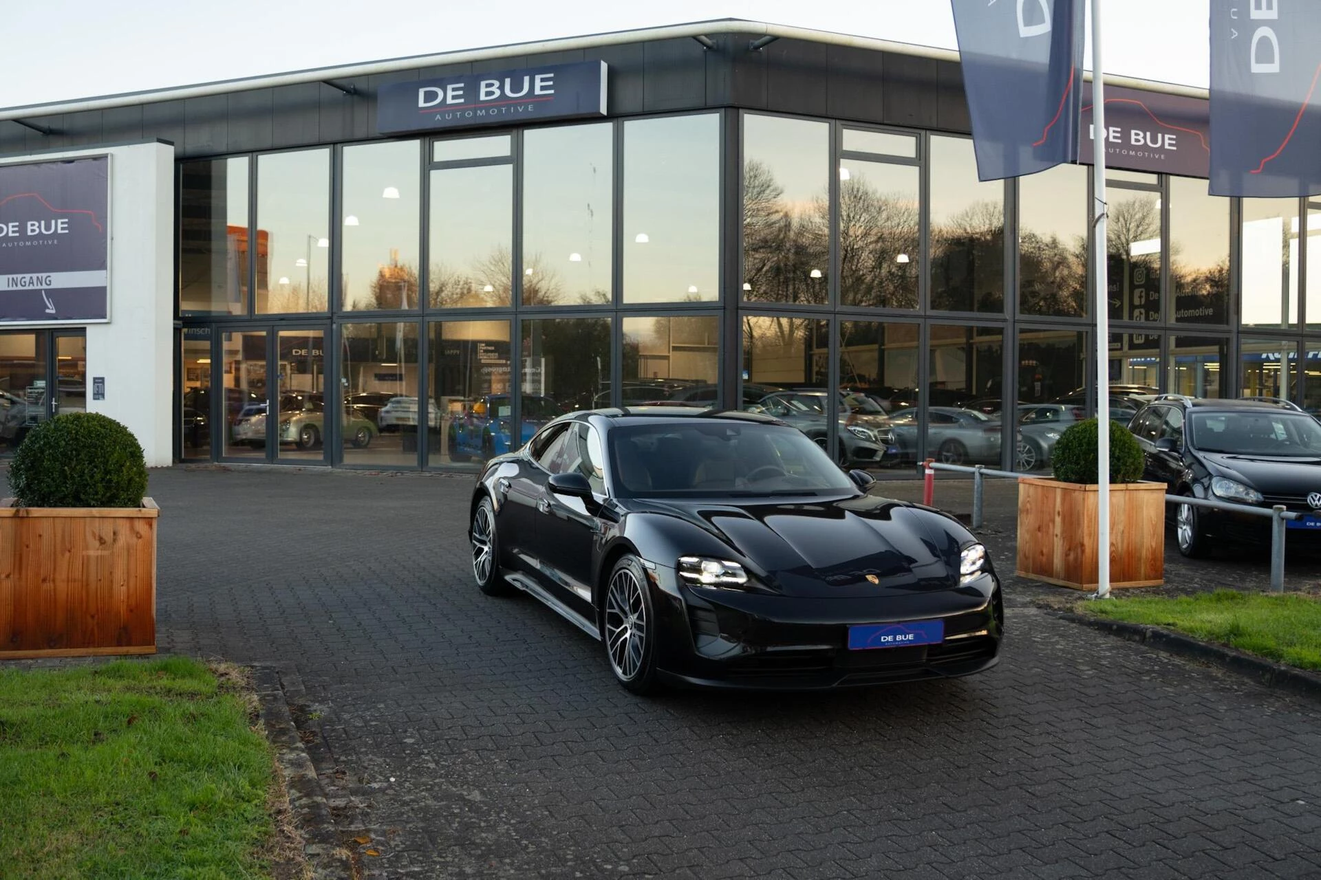 Hoofdafbeelding Porsche Taycan