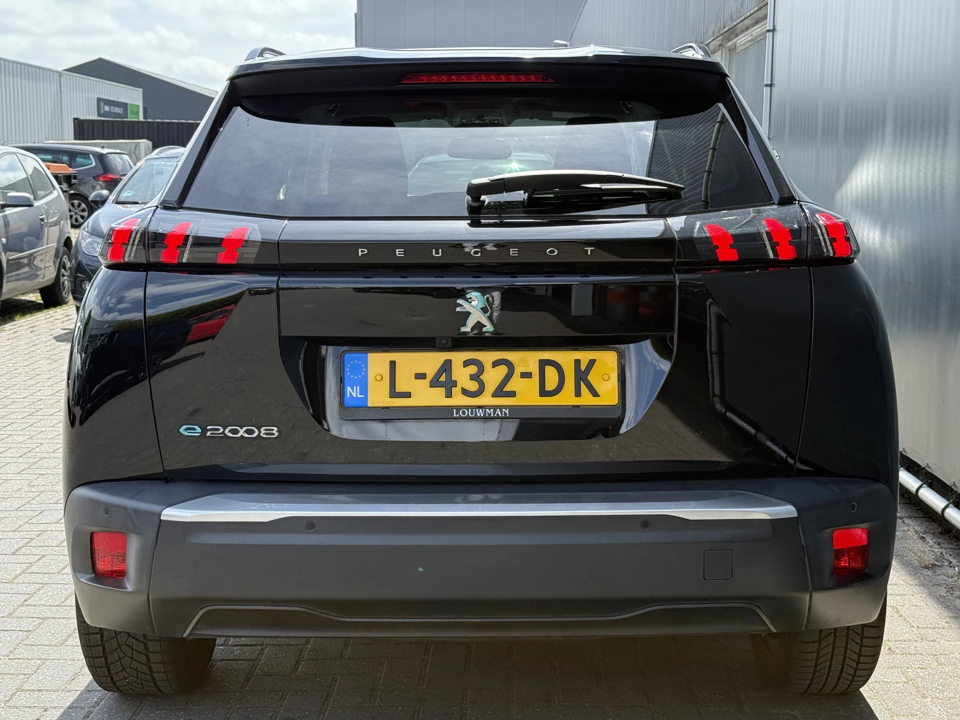 Hoofdafbeelding Peugeot e-2008