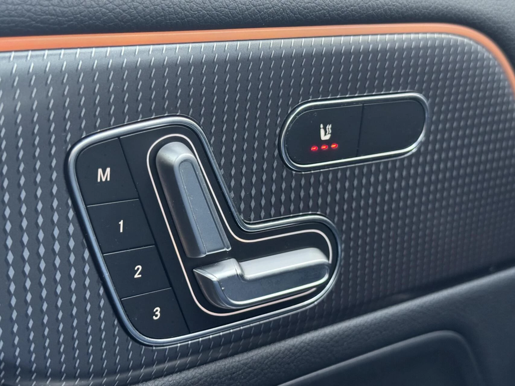 Hoofdafbeelding Mercedes-Benz EQA