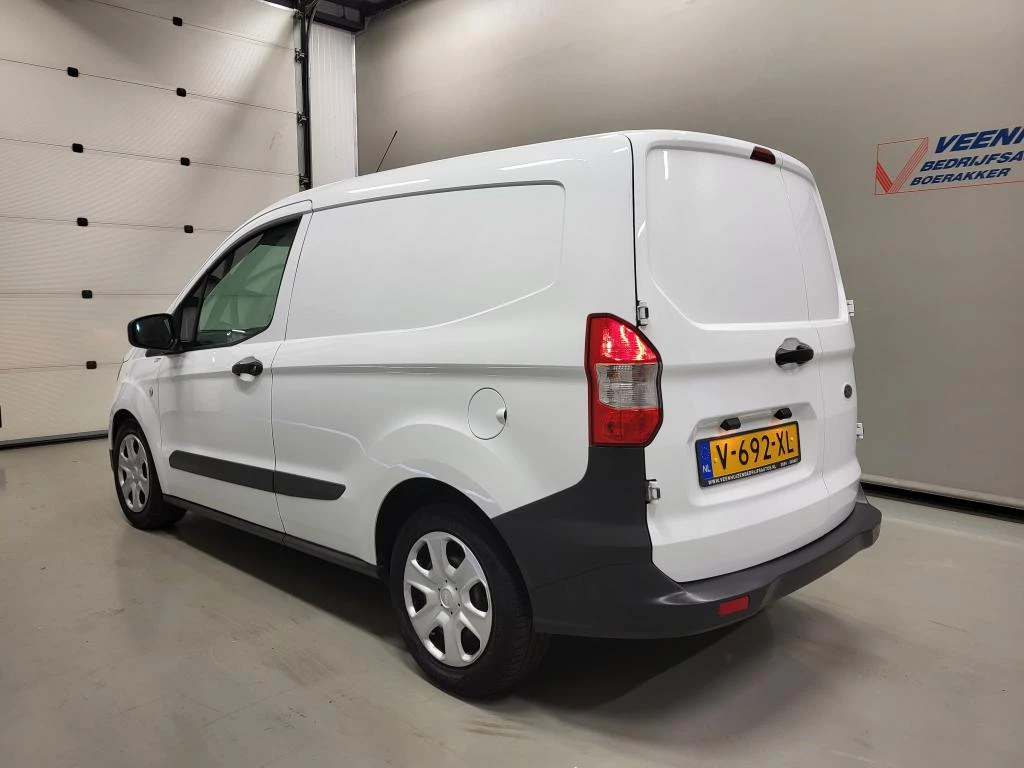Hoofdafbeelding Ford Transit Courier
