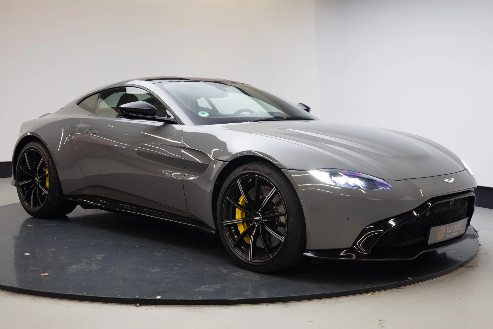 Hoofdafbeelding Aston Martin V8 Vantage